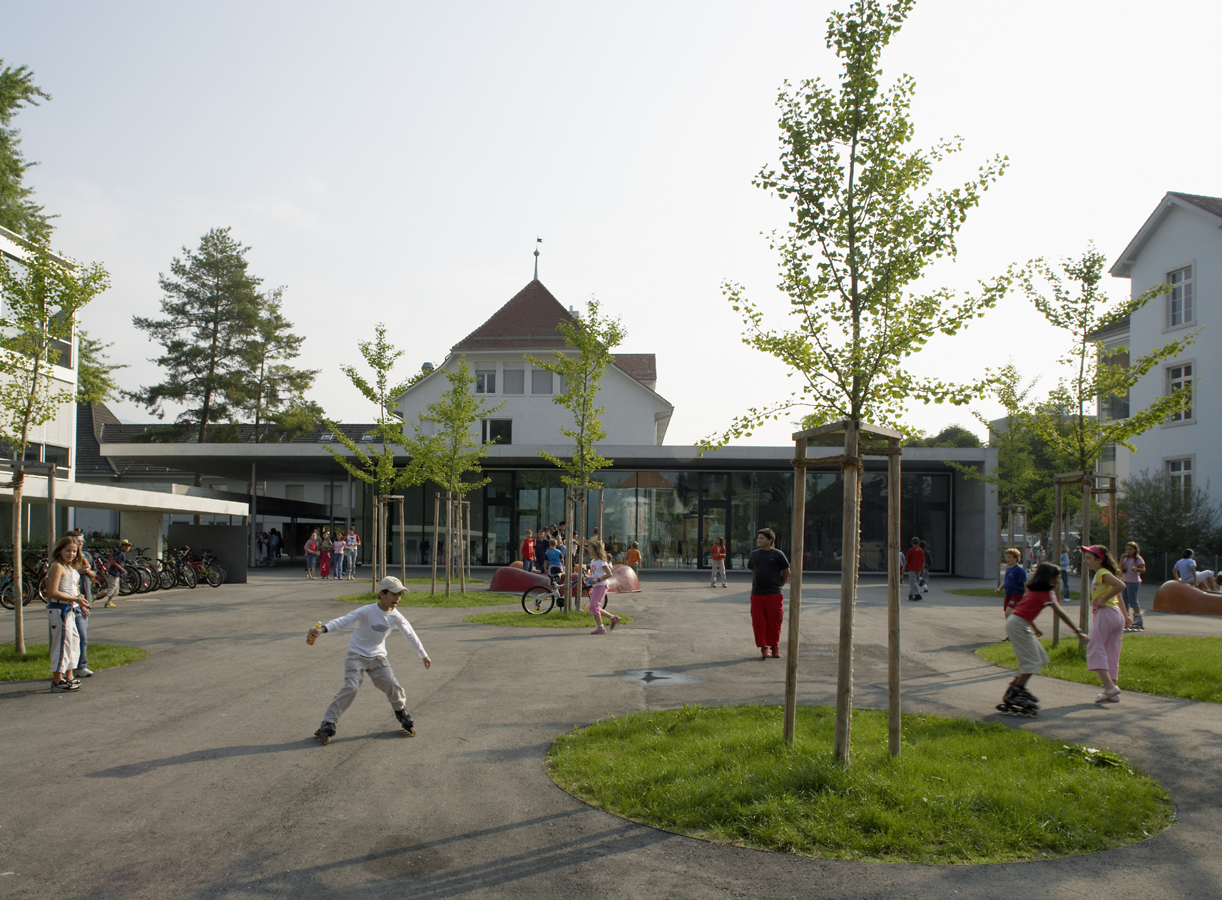 : Rénovation et agrandissement de l'école, Bienne, bauzeit architekten