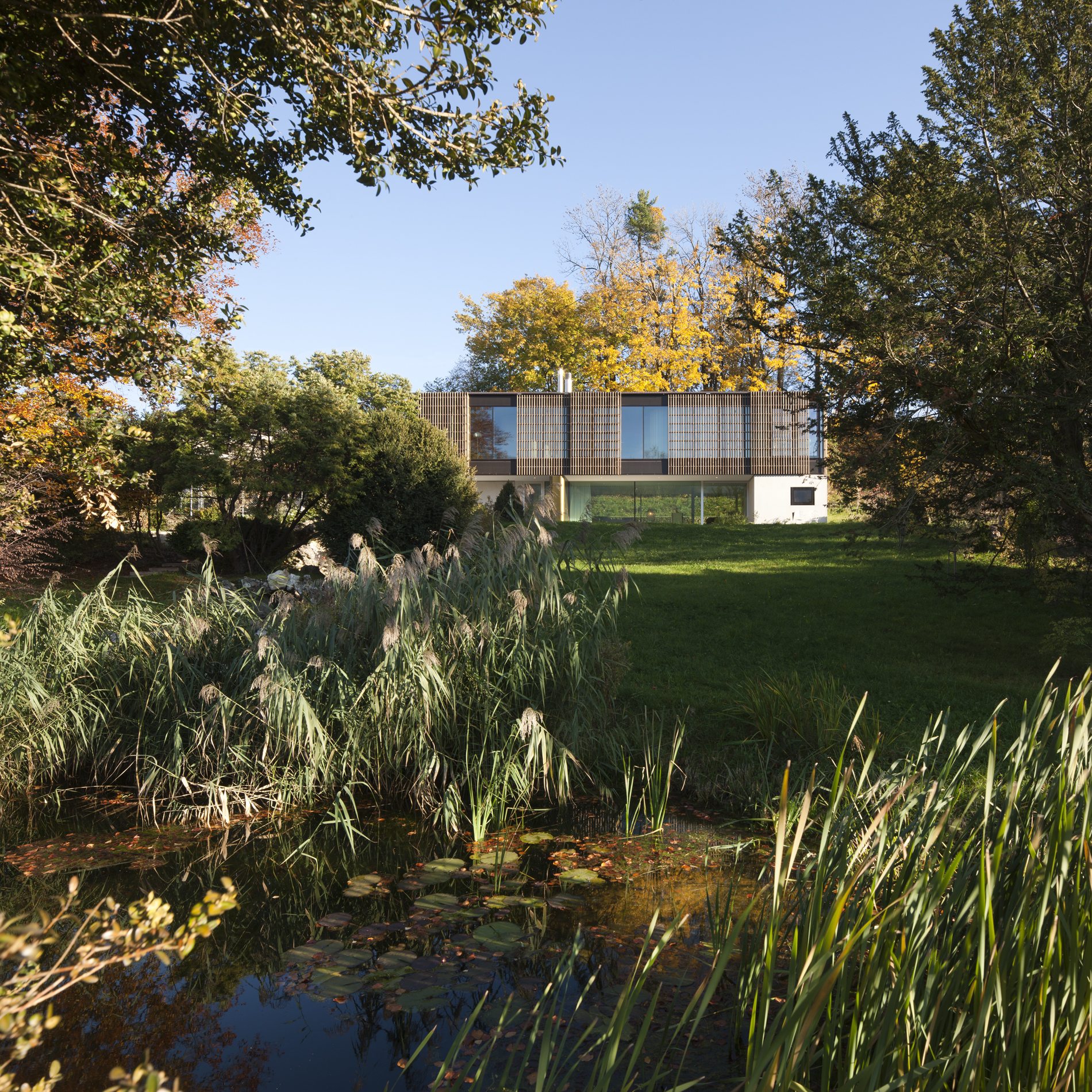 : Maison au lac de Bienne, Sutz, bauzeit architekten